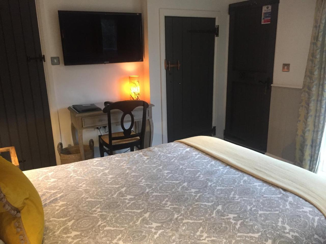 Hotel Bonningtons Stansted Self Catering Stansted Mountfitchet Esterno foto